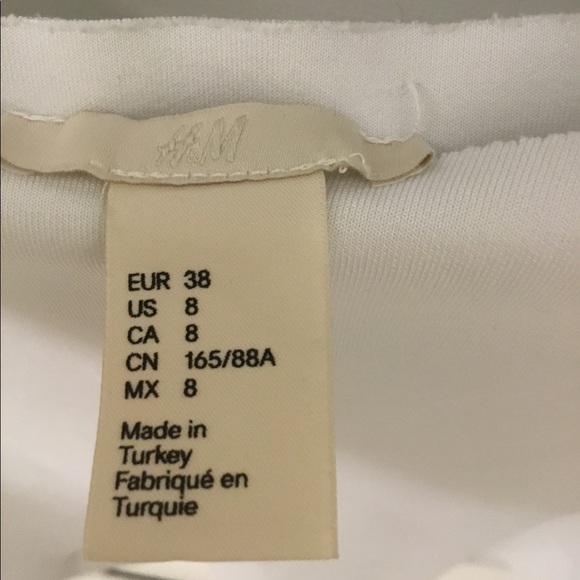 Crop top in neoprene-like fabric - Picture 3 of 4